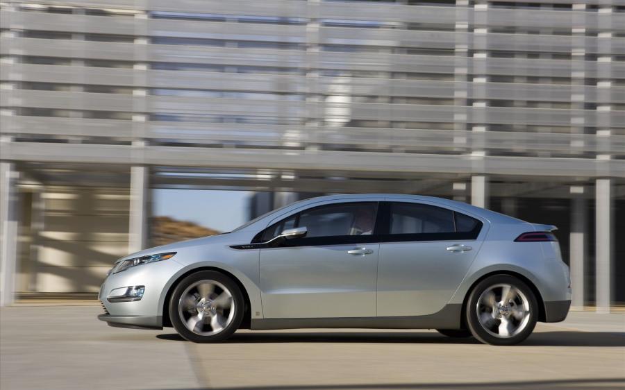  Chevrolet Volt Production Show Car 2011 года  (фото 12 из 55)
